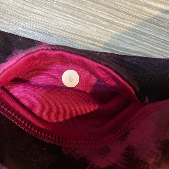 Lululemon Crop Pants - Picture 3 of 3